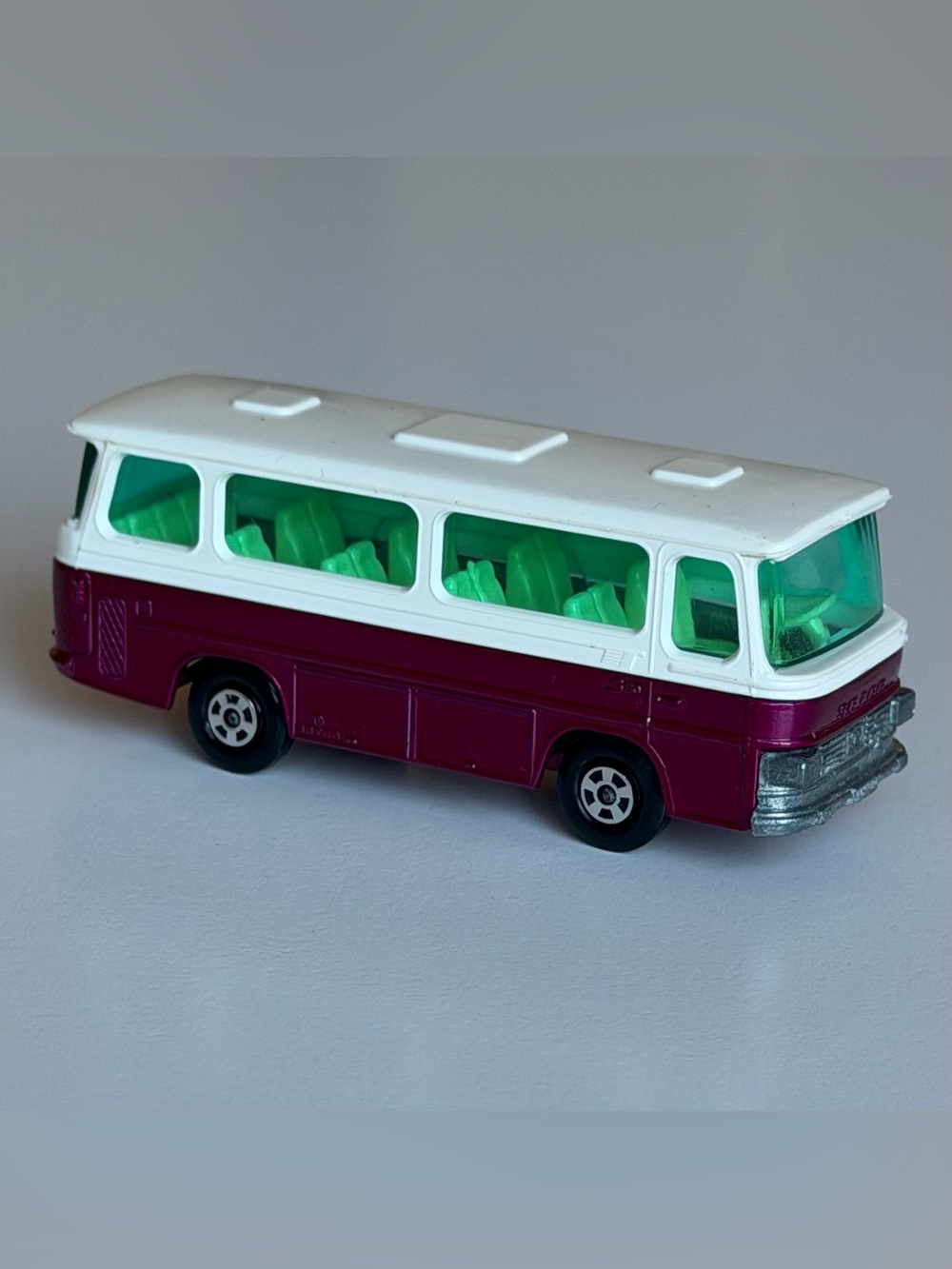 Vintage Matchbox Superfast No. 12 Setra Coach Lesney England 1970 Purple